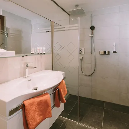 Montana Hotell 4*