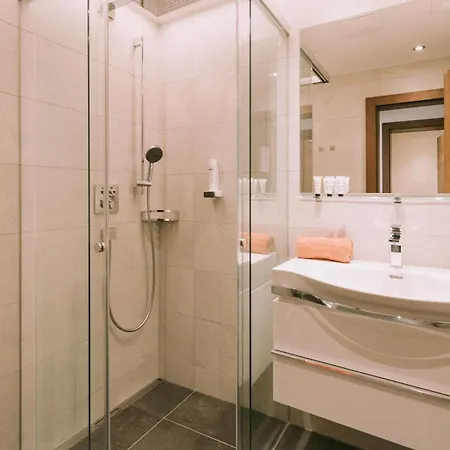 Hotell Montana 4*
